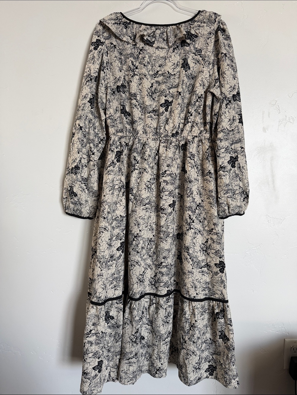 In February Floral Long Sleeve Maxi Dress - Picture 7 of 10